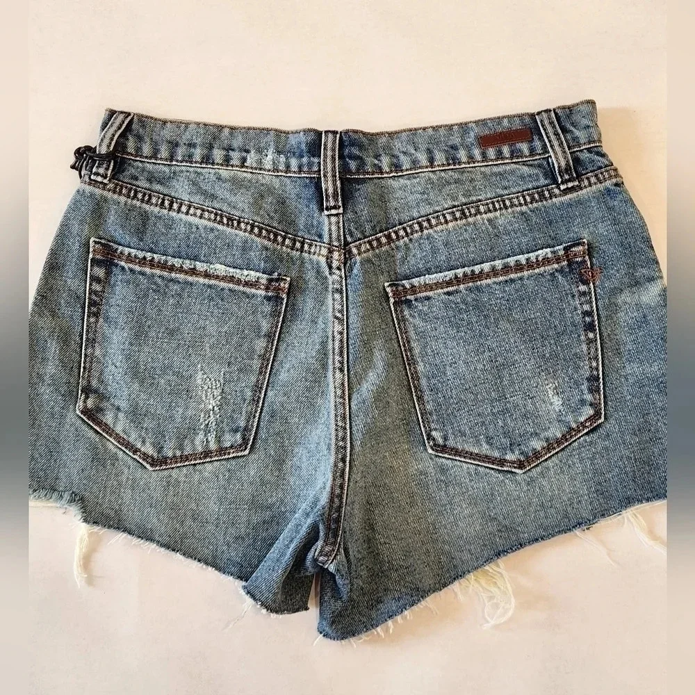 NWT || SILENT NEW YORK || cut off denim jeans